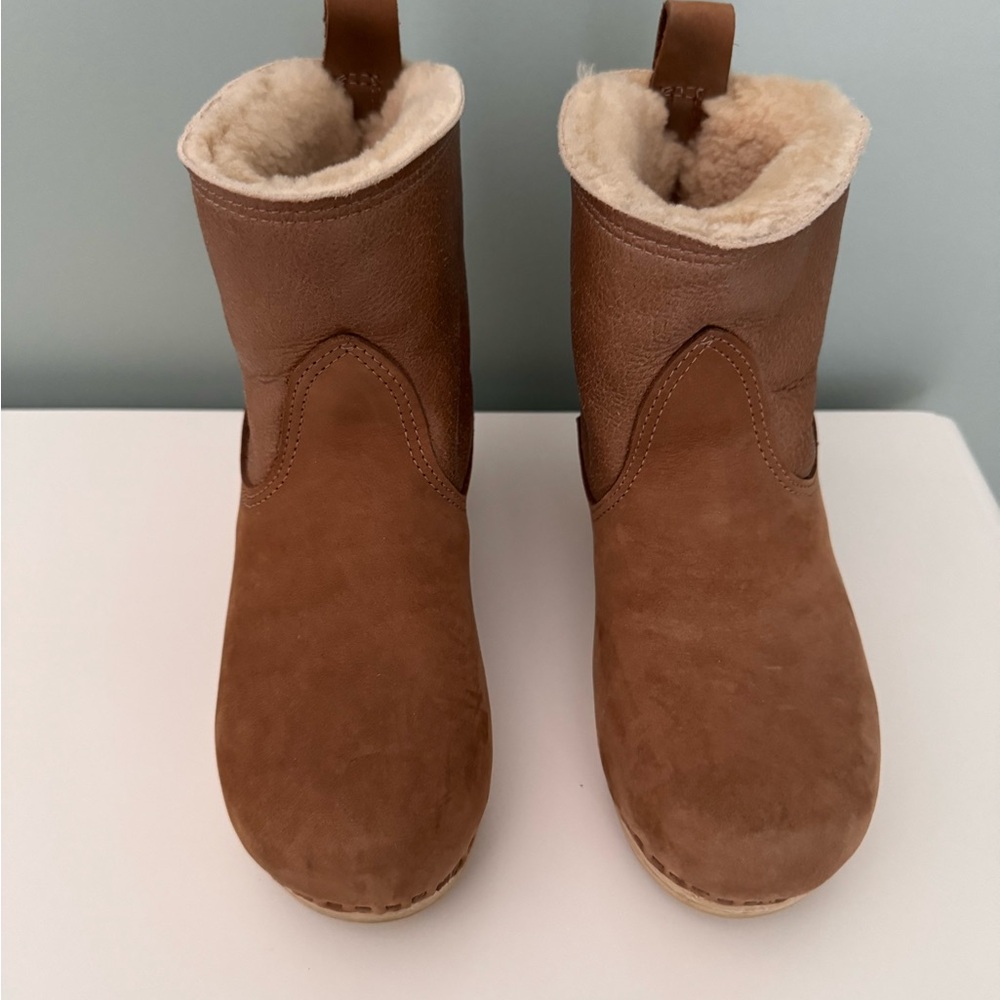 No. 6 Tan Ankle Boots with Shearling Lining